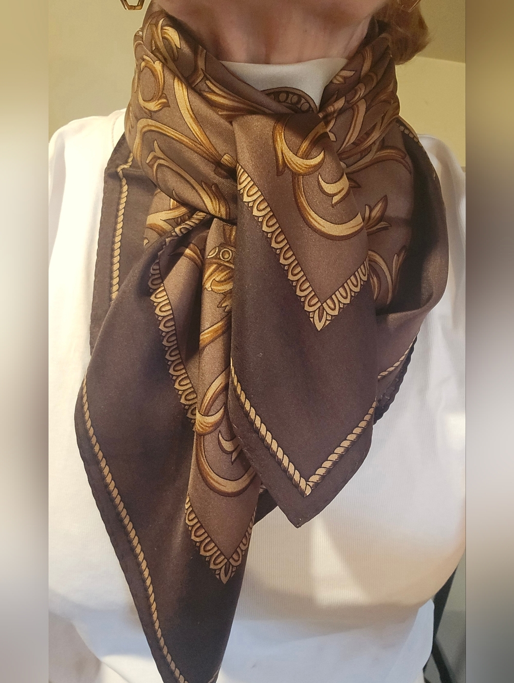 100% Silk Adrienne Landau Scarf, 35x35. EUC/Like New